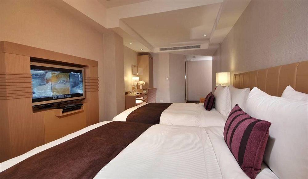 Tokyo International Hotel Taipei Bagian luar foto