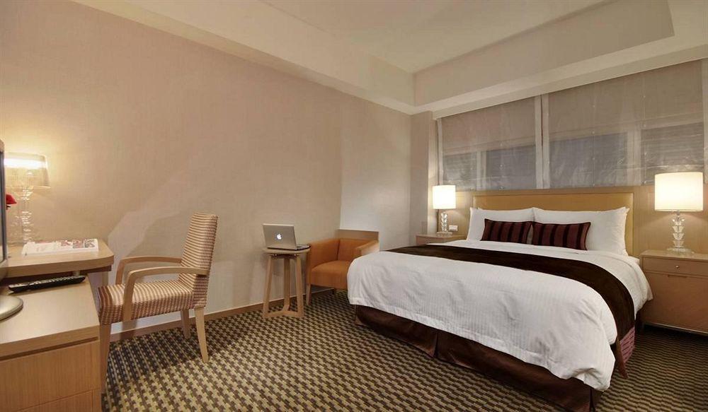 Tokyo International Hotel Taipei Bagian luar foto