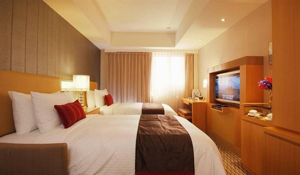 Tokyo International Hotel Taipei Bagian luar foto