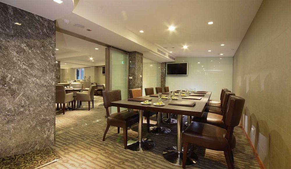 Tokyo International Hotel Taipei Bagian luar foto