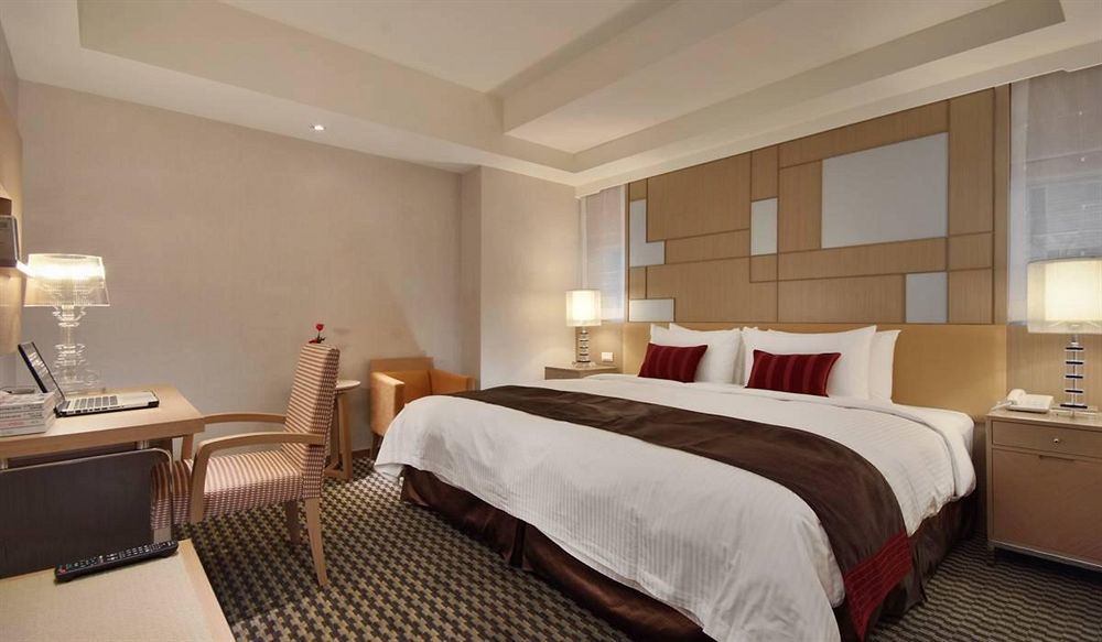 Tokyo International Hotel Taipei Bagian luar foto